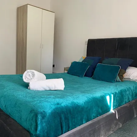 Apartment Tudors Esuites Two Bedroom Birmingham