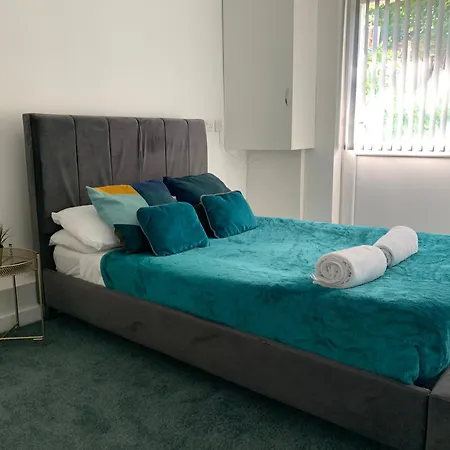 Tudors Esuites Two Bedroom Birmingham