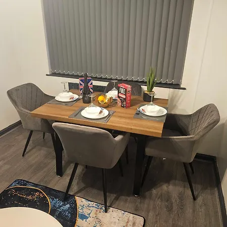 Apartment Tudors Esuites Two Bedroom