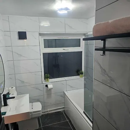 Apartment Tudors Esuites Two Bedroom *